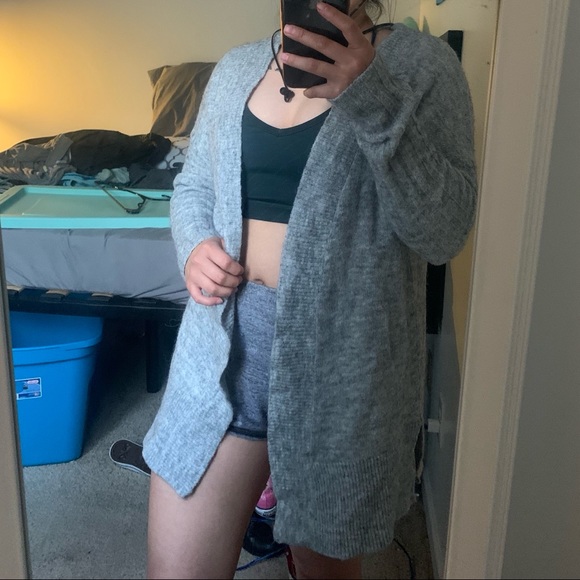 Cardigan - Picture 4 of 4